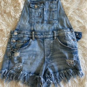 Overall shorts